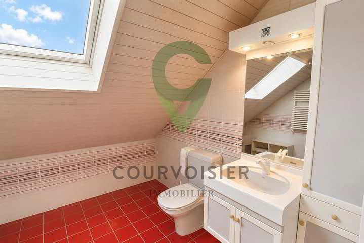 7 Zimmer Haus zum verkaufen in Rolle - Bild 1/13