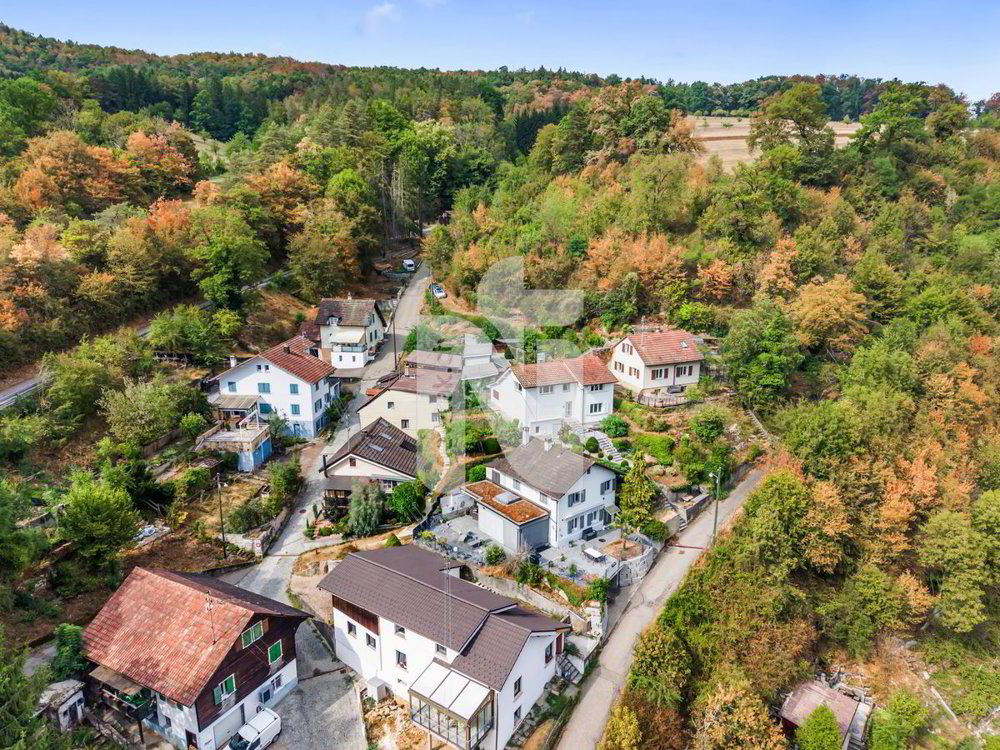 5 rooms House to buy in Grellingen - image 1/13