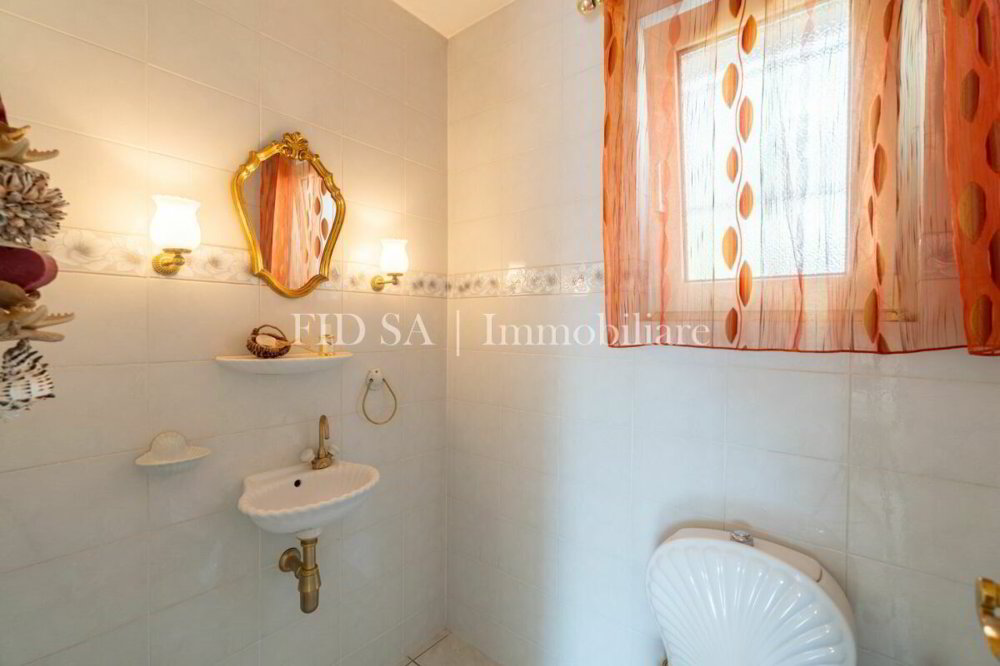 Maison 7 pièces à acheter à Riazzino - image 1/13