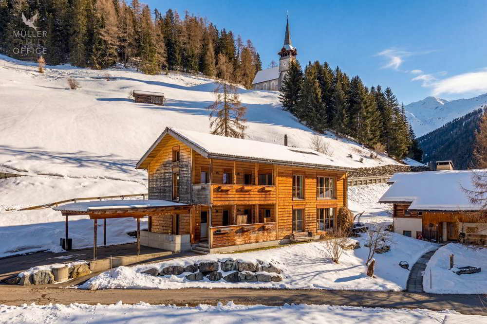 Stilvolles Holzhaus mit alpinem Charme und nachhaltigem Wohn- und Energiekonzept