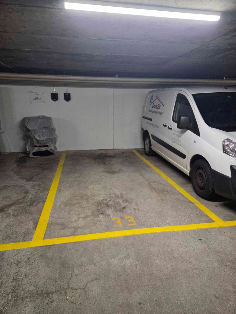 null rooms Car park, garage for rent in Volketswil - image 1/1