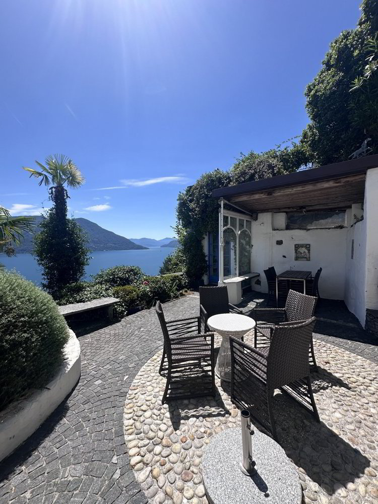 6 rooms House to buy in Ronco sopra Ascona - image 1/13