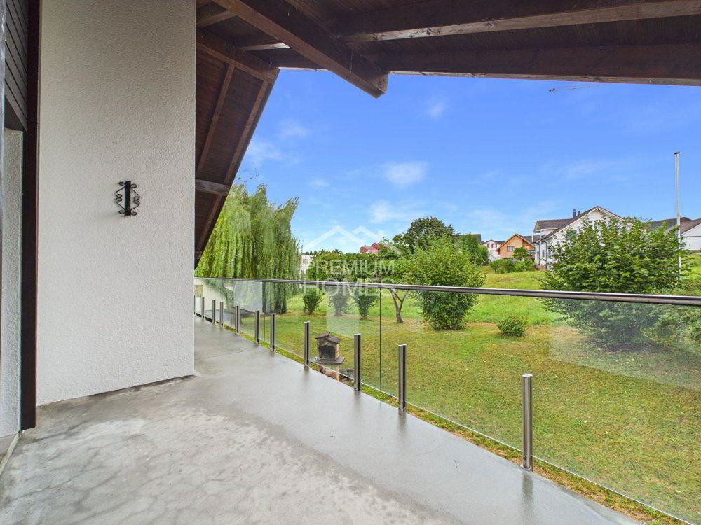 Maison 6 pièces à acheter à Berg SG - image 1/10