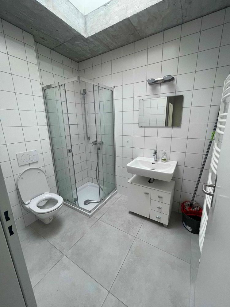 Helles Atelier/Büro inkl. attraktiven Mitbenützungen - Ansicht 5