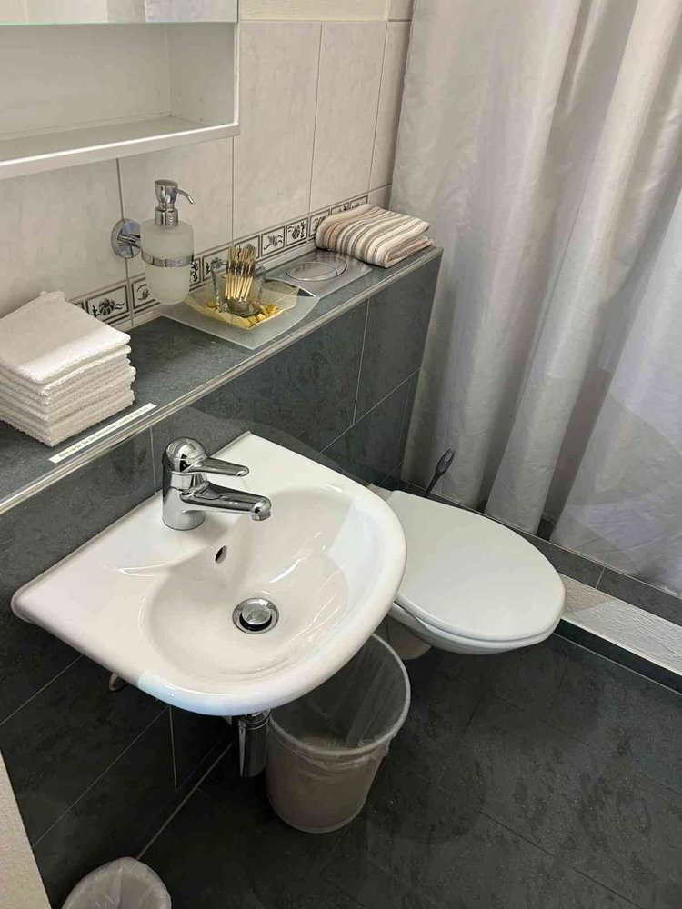 2 Zimmer Büro zu vermieten in Diessenhofen - Bild 1/4