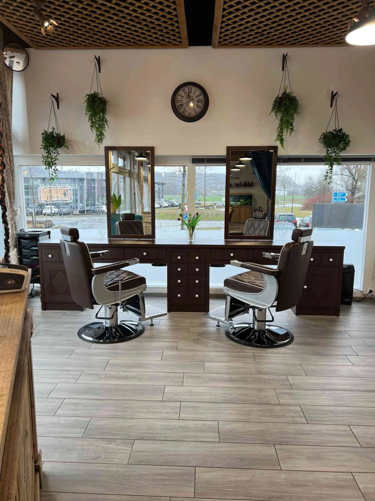 1.5 rooms Office & Commercial for rent in Oberentfelden - image 1/4