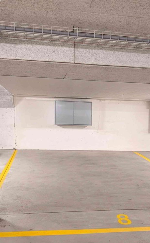null rooms Car park, garage for rent in Zufikon - image 1/1