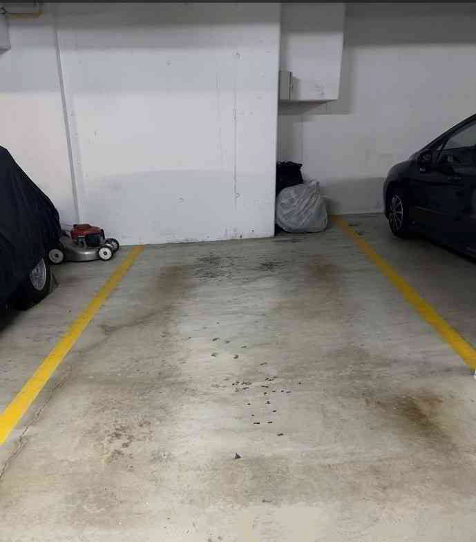 null rooms Car park, garage for rent in Büttikon AG - image 1/1