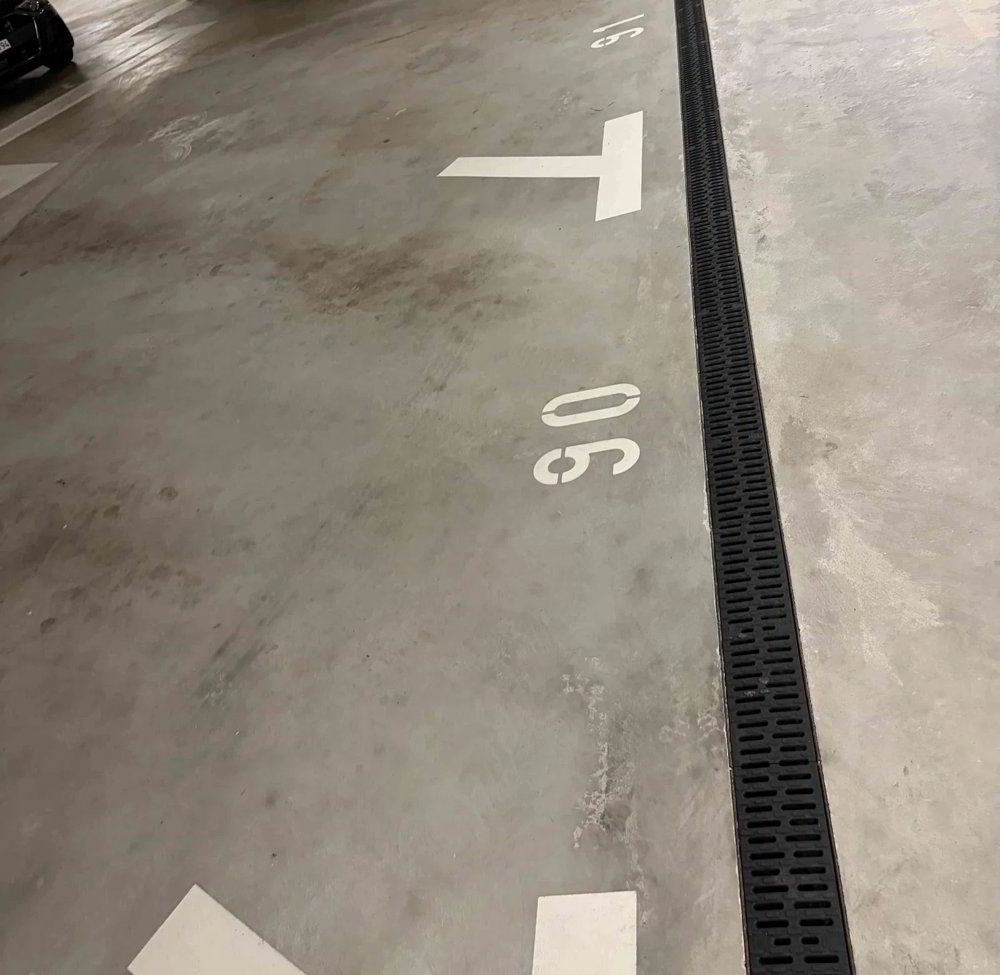 null rooms Car park, garage for rent in Aadorf - image 1/1