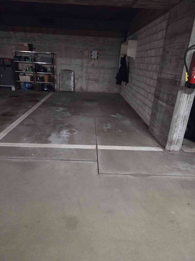 Zentraler Einstellplatz in Reinach (BL) zu vermieten - Ansicht 2