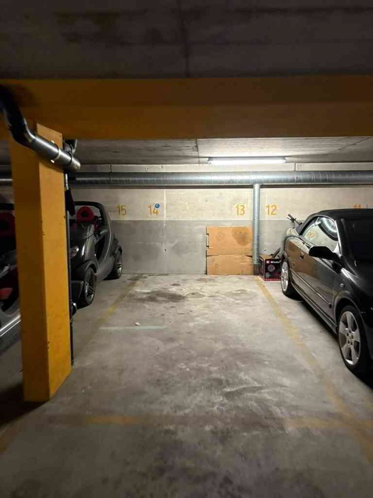 null rooms Car park, garage for rent in Au SG - image 1/4
