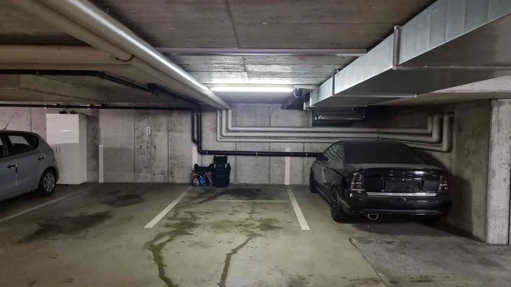 Parking, garage null pièces à louer à Flamatt - image 1/1