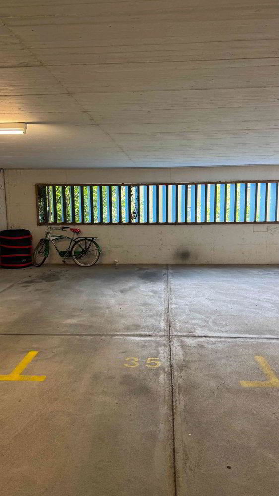 null rooms Car park, garage for rent in Brunnen - image 1/2