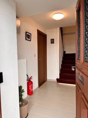 Bureau & Commerce 18 pièces à acheter à Veytaux - image 1/9