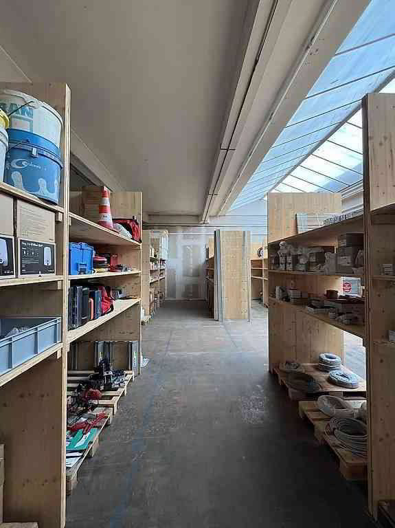 1 rooms Office & Commercial for rent in Glarus - image 1/3