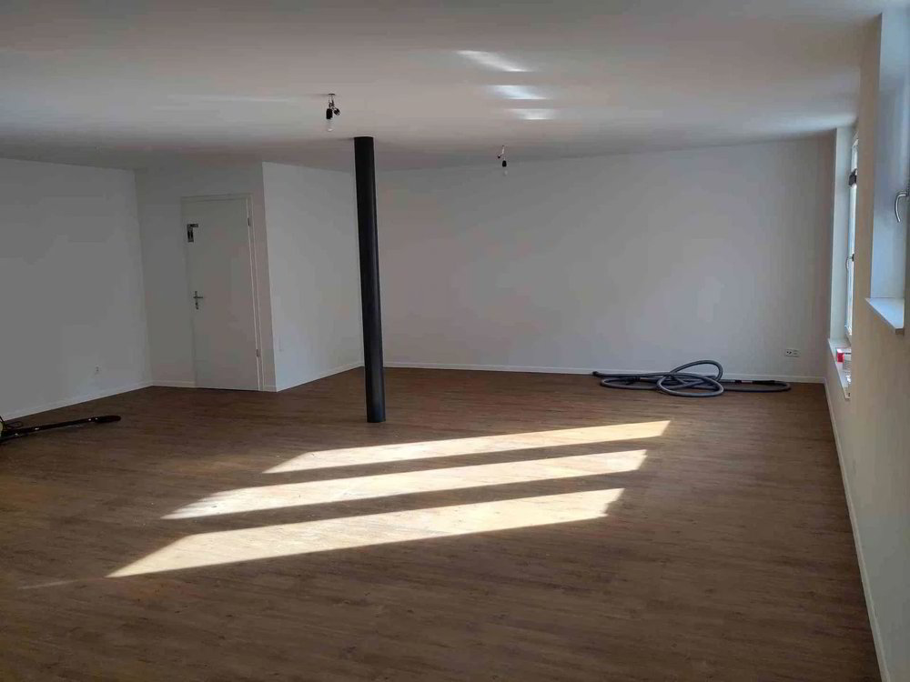1 rooms Office & Commercial for rent in St-Maurice - image 1/9