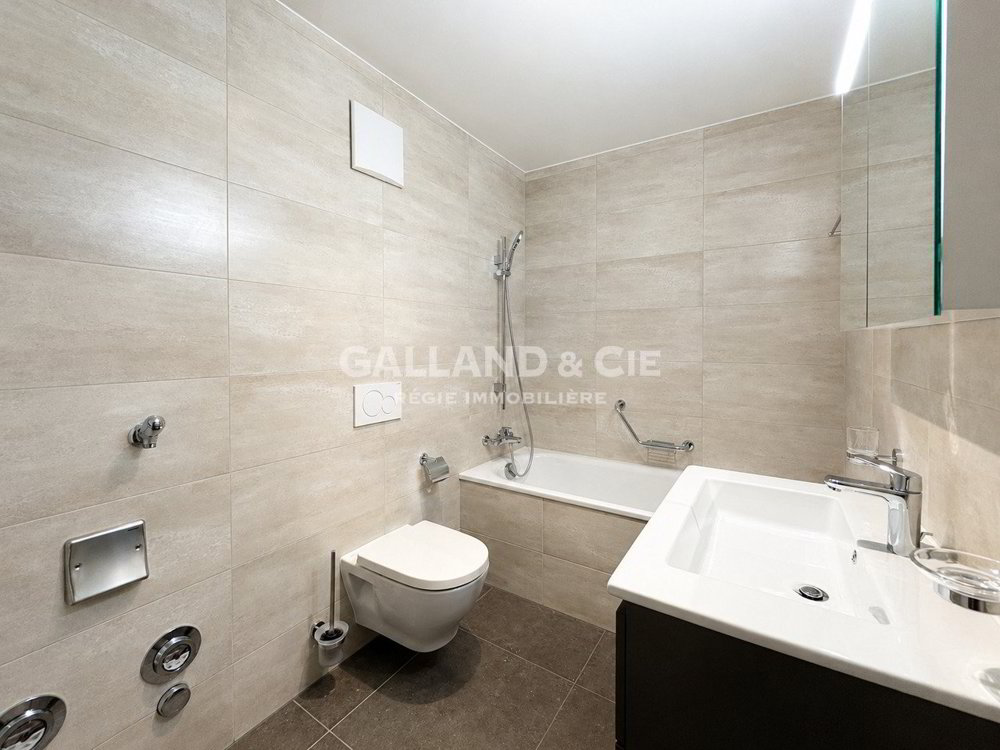 3 rooms Apartment for rent in Lausanne - image 1/7