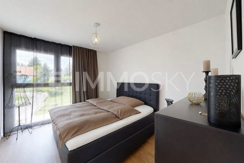 4 rooms Apartment to buy in Corminboeuf - image 1/5