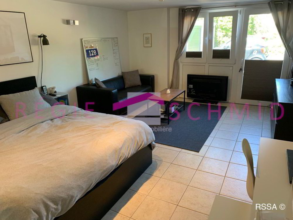 8 rooms House to buy in Genolier - image 1/13
