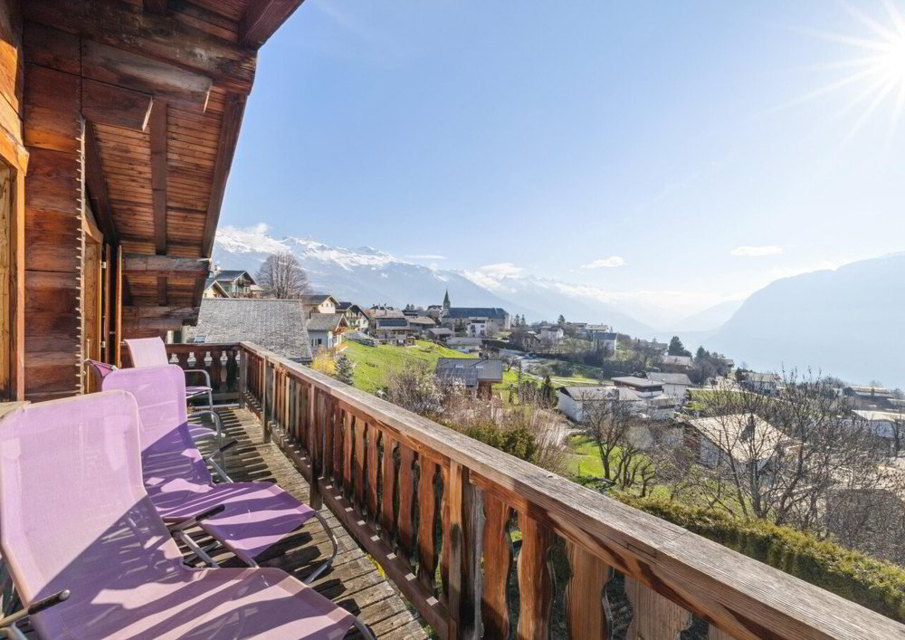 3 rooms Apartment for rent in Crans-Montana - image 1/5