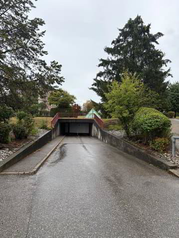 null rooms Car park, garage for rent in Marly - image 1/2