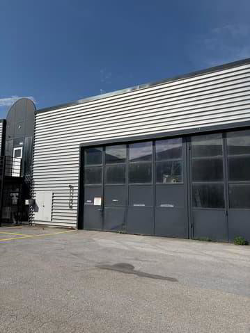 2 rooms Office & Commercial for rent in Conthey - image 1/1