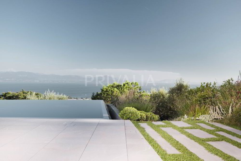 18 rooms House to buy in Perroy - image 1/1
