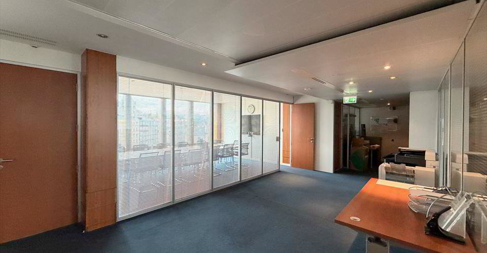 Surface de bureaux d’exception – 166 m² au Cours de Rive - Mehr