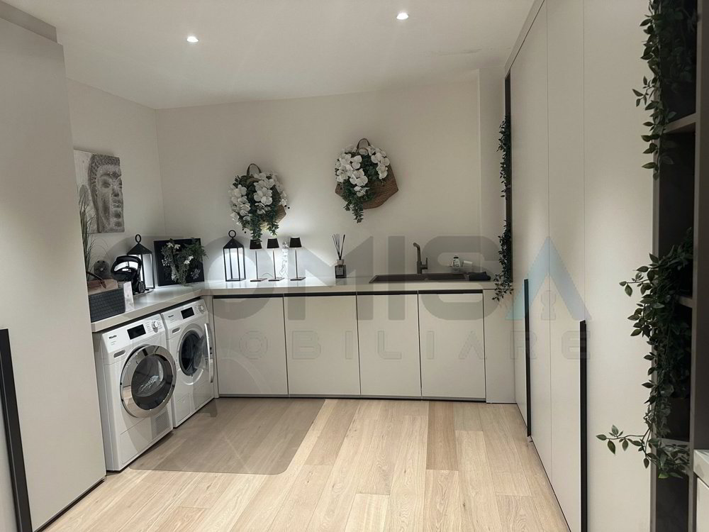 5.5 rooms Apartment to buy in Cureggia - image 1/10