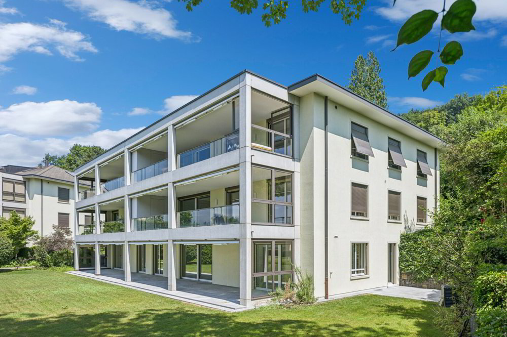 5 rooms Apartment to buy in Lucerne - image 1/2