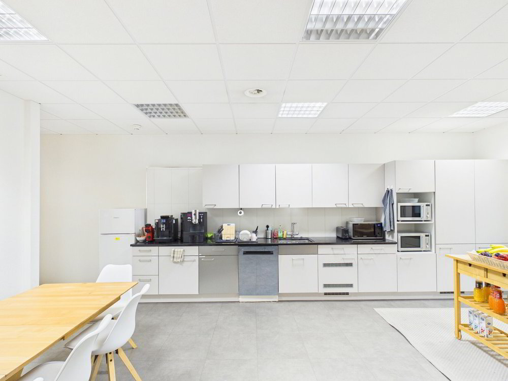 4 rooms Flat-sharing for rent in Zurich - image 1/23