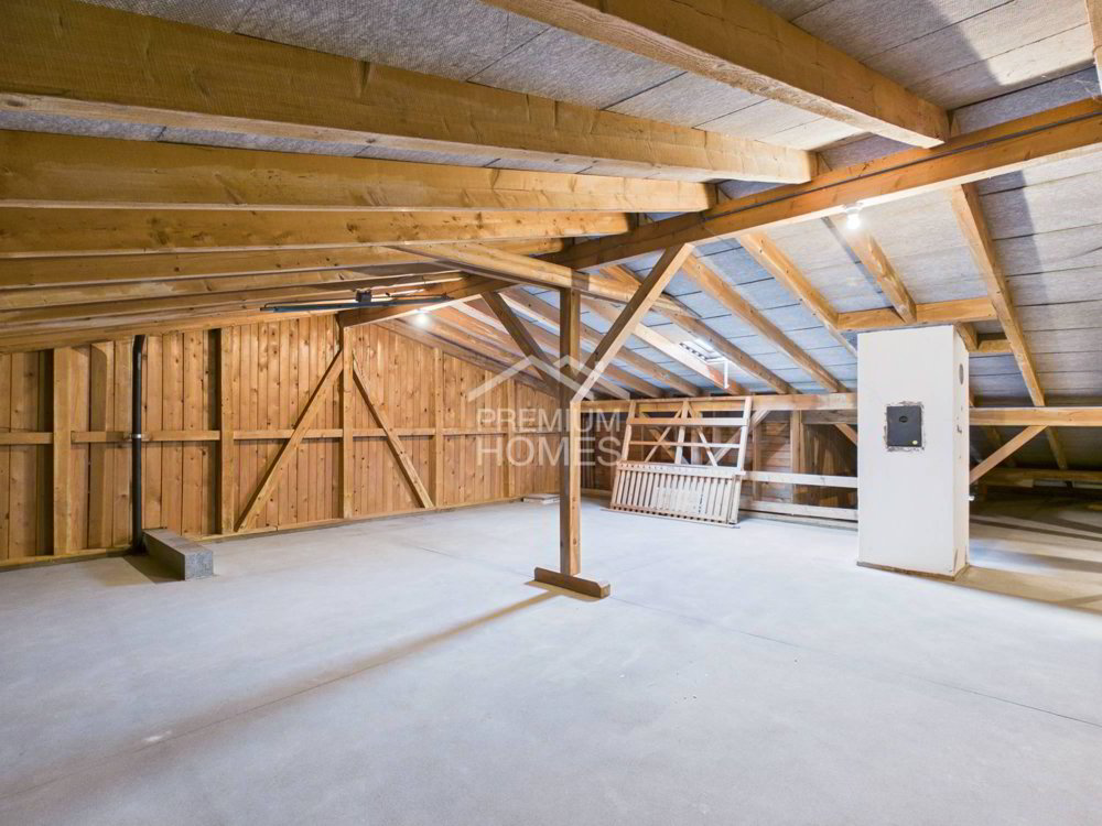 Casa di 7 locali in vendita a Bellach - immagine 1/10