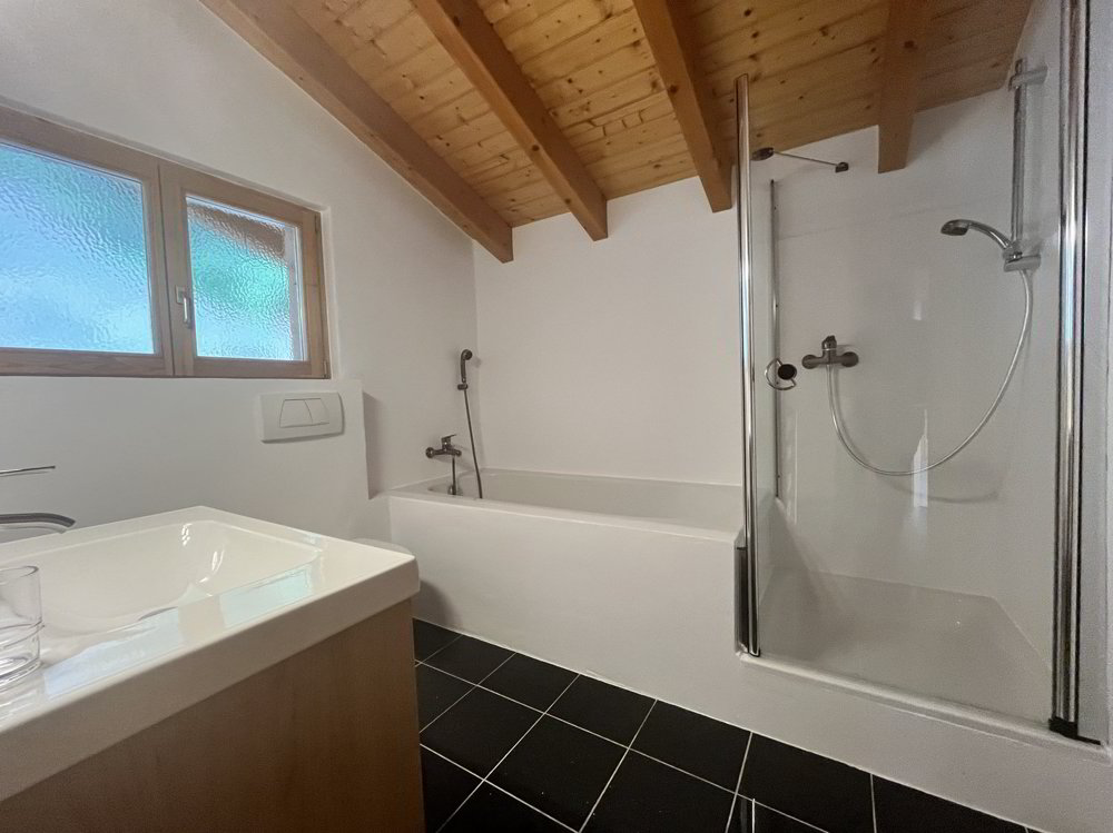 3 rooms House to buy in Aven - image 1/10