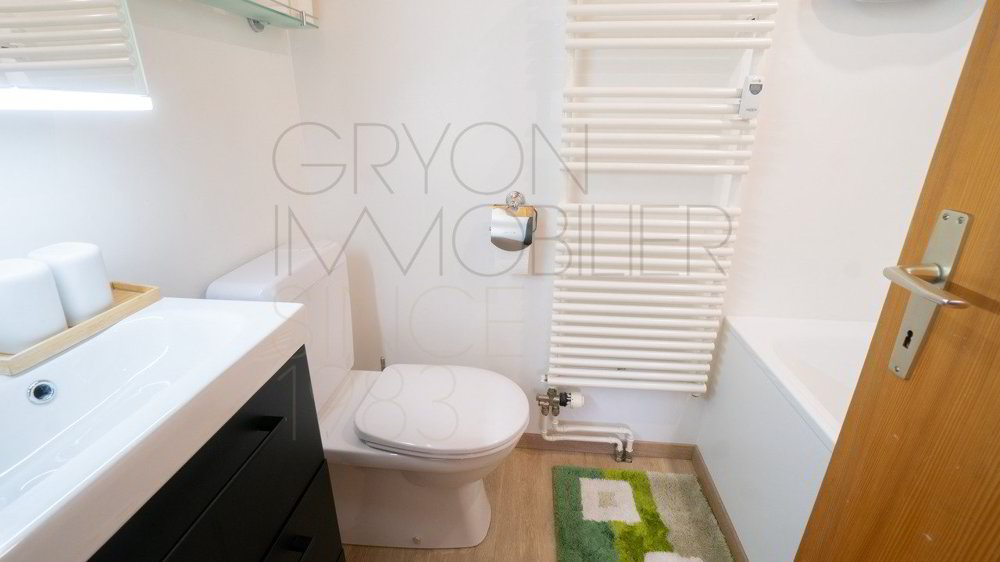 2 rooms Apartment to buy in Gryon - image 1/12