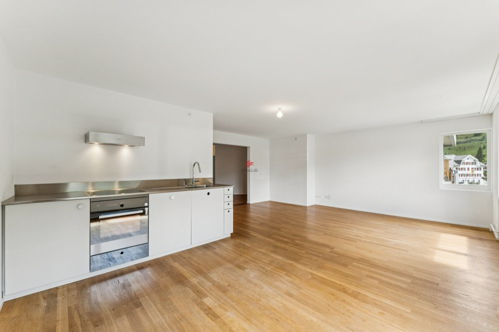 5 rooms Apartment to buy in Andermatt - image 1/11