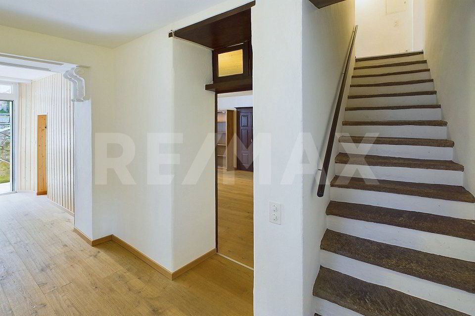 Maison 8 pièces à acheter à Aranno - image 1/13