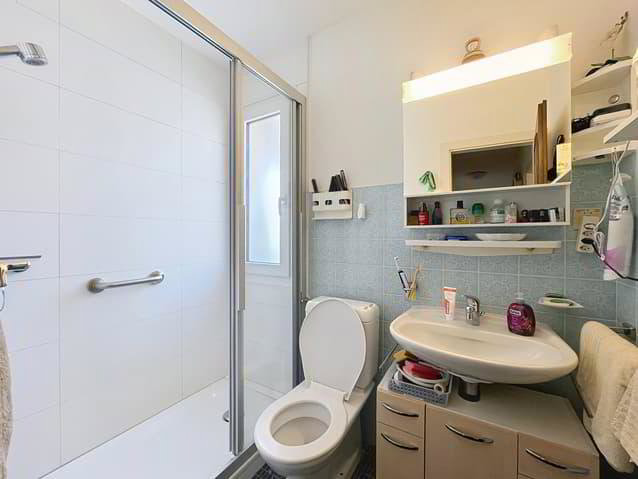 4 rooms Apartment to buy in Sierre - image 1/11