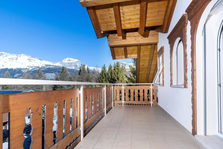 Bâtiment de trois logements sur le Golf de Crans-Montana