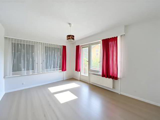 3 rooms Apartment to buy in Sierre - image 1/10
