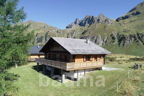 null rooms House to buy in Les Diablerets - image 1/1