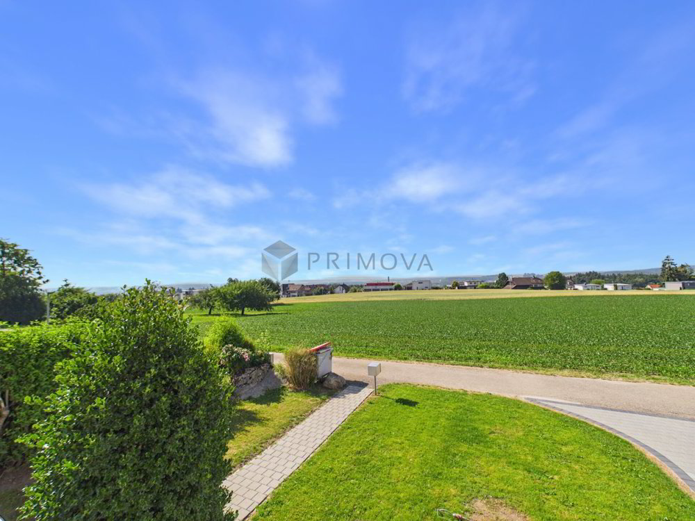 7.5 rooms House to buy in Riedholz - image 1/11