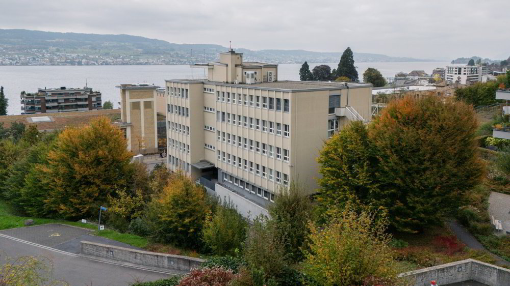 Bureau & Commerce null pièces à louer à Horgen - image 1/6