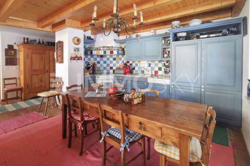 4 rooms Apartment to buy in Leukerbad - image 1/5
