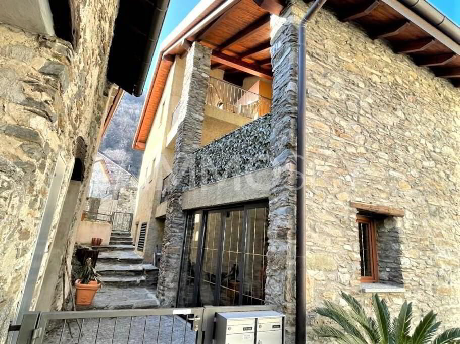 Immeuble d'habitation de 10 pièces en vente à Mezzovico - 220 m² - Ansicht 3