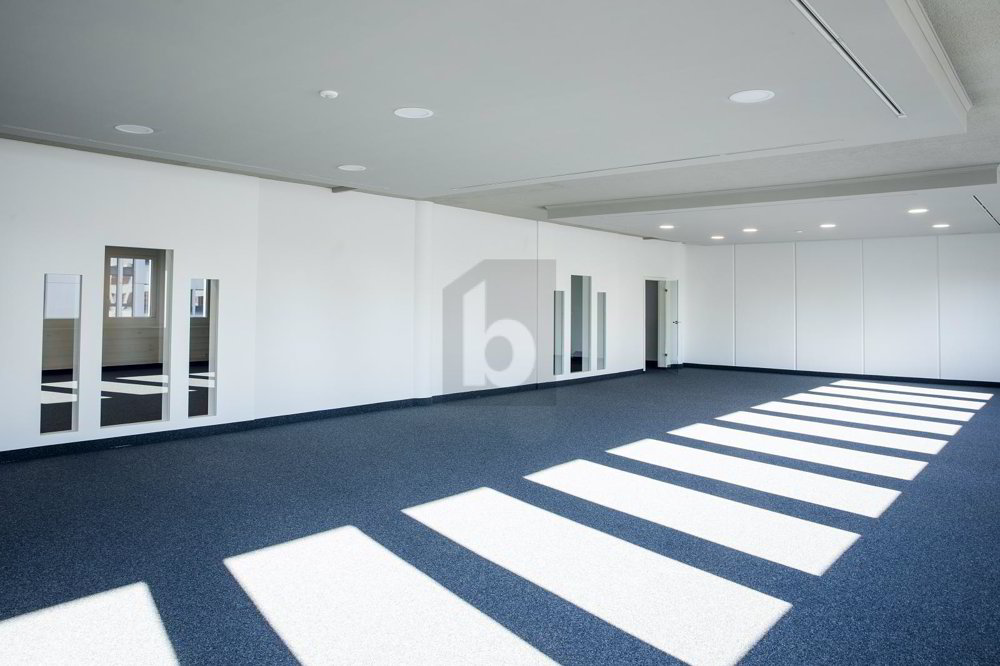 GROSSZÜGIG MIT VIELEN TIEFGARAGENPARKPLÄTZEN - Ansicht 4