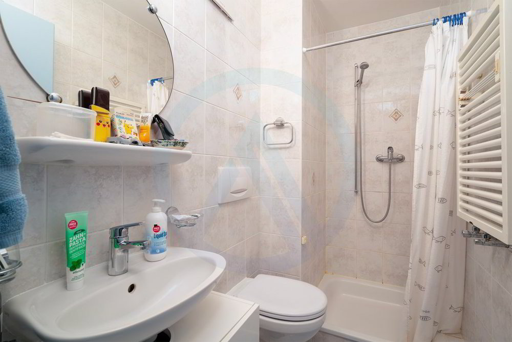 5 rooms House to buy in Aubonne - image 1/13