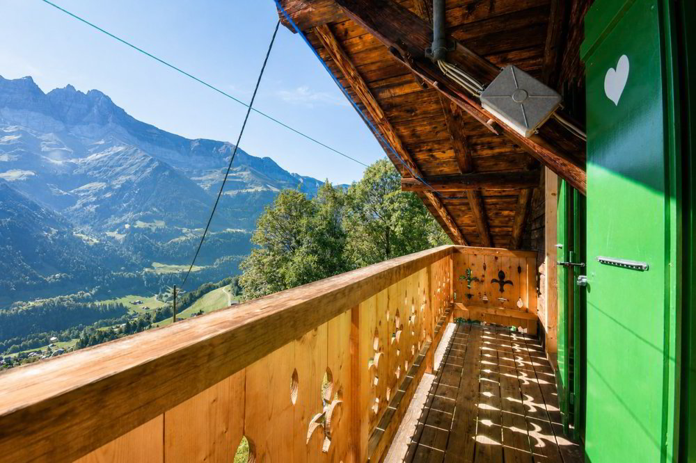 5 rooms House to buy in Val-d'Illiez - image 1/13