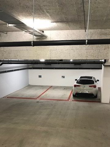 null rooms Car park, garage for rent in Zürich - image 1/1