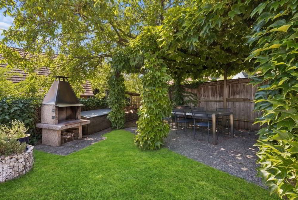 5 rooms Apartment to buy in Meikirch - image 1/13