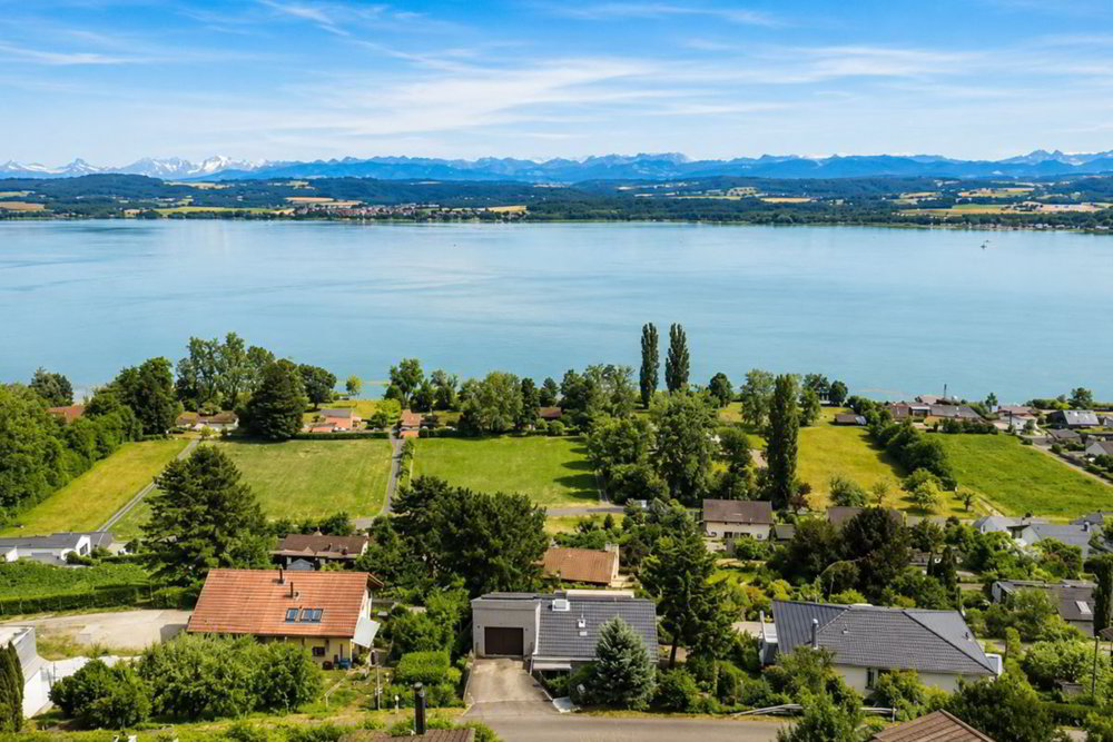 Terrain à bâtir avec vue dégagée à Vallamand